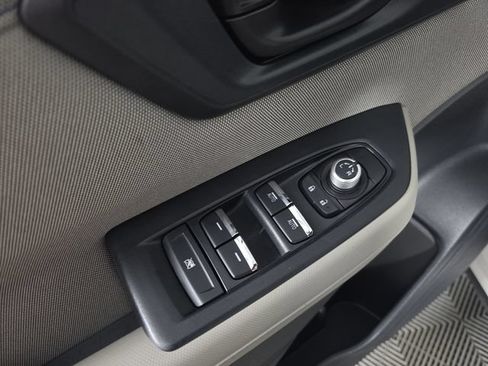 Certified 2025 Subaru Forester Premium AWD/4WD image 21
