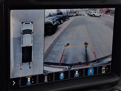 Used 2023 GMC Sierra 2500 AT4 w/ AT4 Premium Plus Package image 19