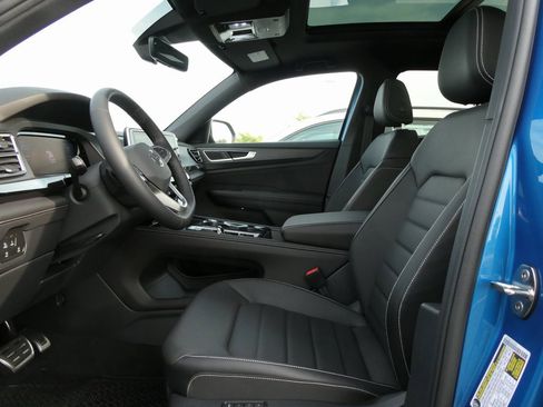 New 2025 Volkswagen Atlas Cross Sport SEL R-Line image 31