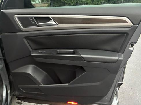 Used 2019 Volkswagen Atlas SEL FWD image 24