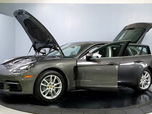 Used 2017 Porsche Panamera 4S w/ Premium Package Plus image 10