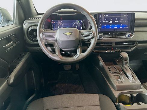 Used 2024 Chevrolet Colorado W/T image 21