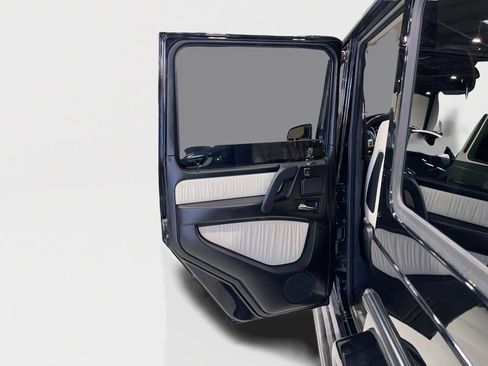 Used 2017 Mercedes-Benz G 550 image 19