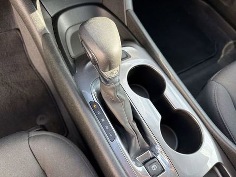 Used 2023 Chevrolet Malibu LS image 21