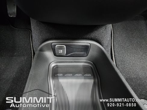 New 2026 Chrysler Voyager LX image 45