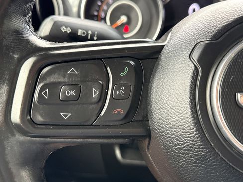 Used 2022 Jeep Wrangler Unlimited Sport AWD/4WD image 18