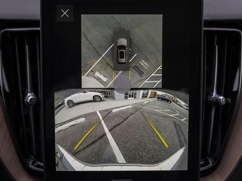 New 2026 Volvo XC60 B5 Plus w/ Protection Package Premier image 38