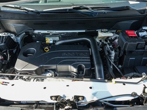 New 2026 Chevrolet Equinox LT w/ Convenience Package II FWD image 25
