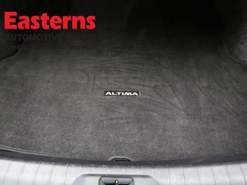 Used 2025 Nissan Altima 2.5 SV image 9