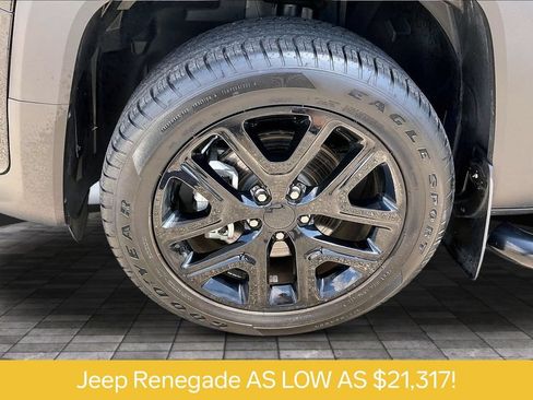 Used 2022 Jeep Renegade Altitude w/ Convenience Group AWD/4WD image 9