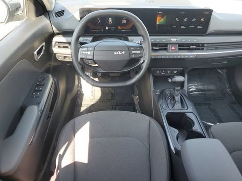 Used 2025 Kia K4 FWD image 24