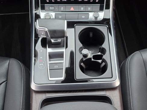 Used 2021 Audi Q8 Premium Plus w/ Premium Plus Package AWD/4WD image 24