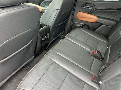 Used 2024 GMC Canyon AT4 w/ AT4 Premium Package image 13