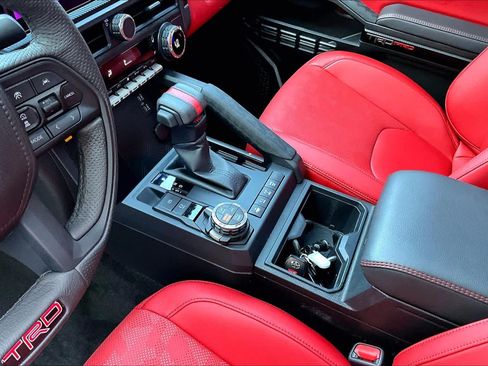 Certified 2025 Toyota Tacoma TRD Pro AWD/4WD image 17