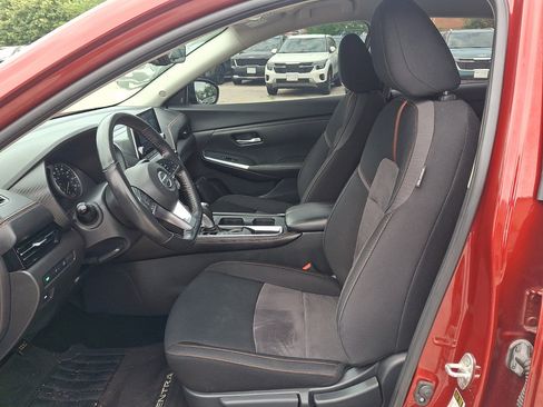 Used 2021 Nissan Sentra SR w/ Electronics Package FWD image 27
