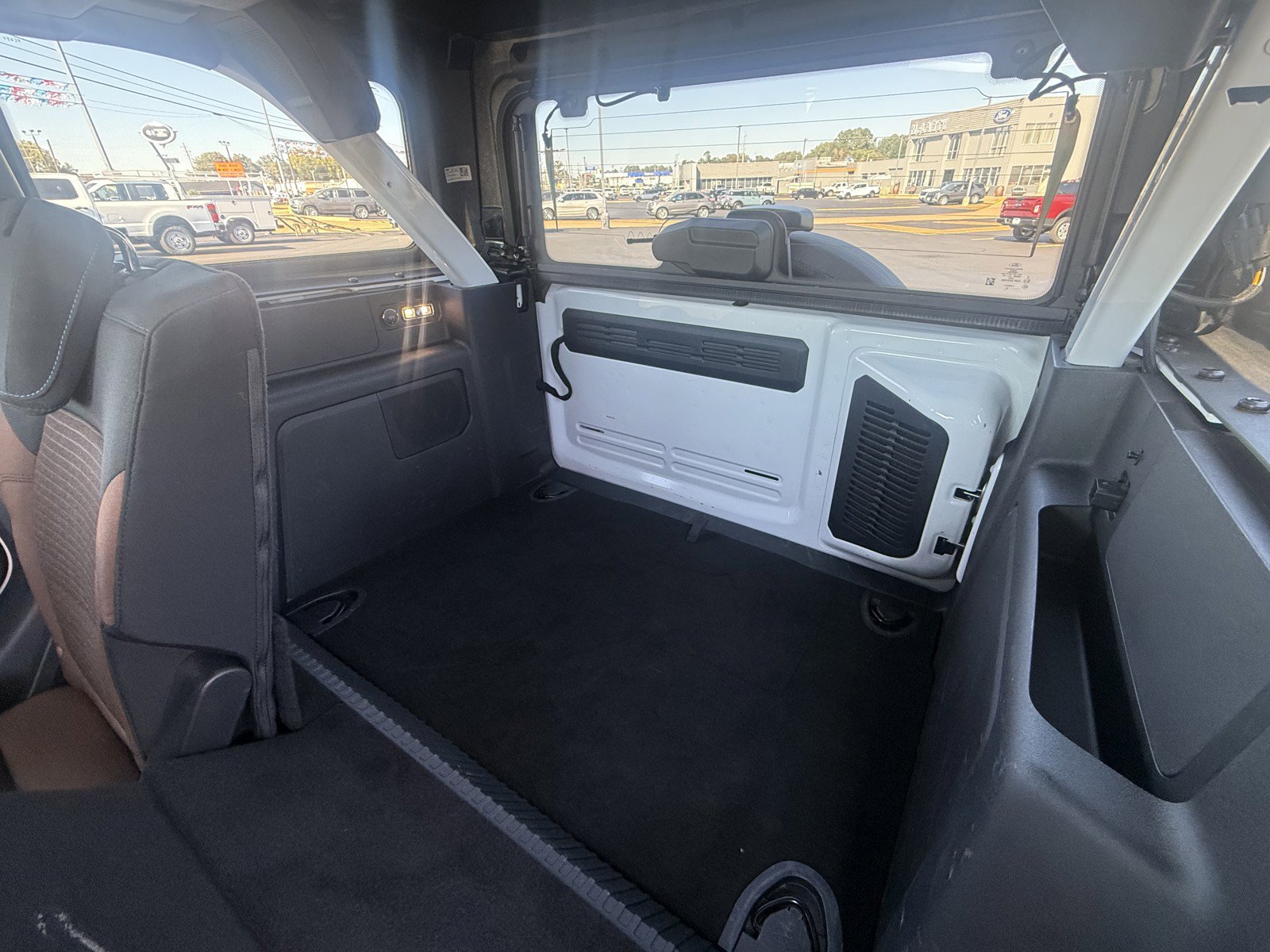 Used 2023 Ford Bronco Outer Banks AWD/4WD image 15