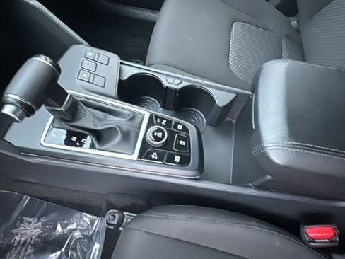 Used 2024 Kia Sportage LX image 22