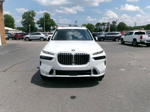 Used 2025 BMW X7 xDrive40i AWD/4WD image 3