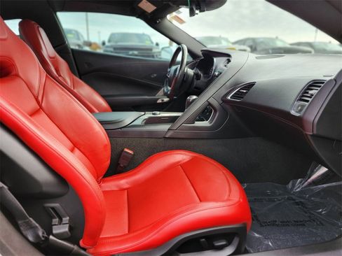 Used 2018 Chevrolet Corvette Stingray Coupe w/ 1LT image 9