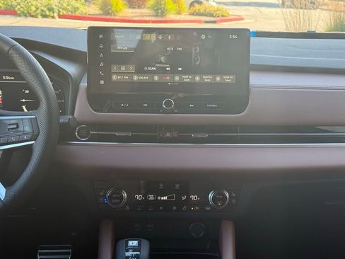 New 2025 Mitsubishi Outlander SEL image 14