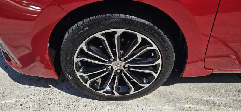 Used 2015 Toyota Corolla S Premium FWD image 10