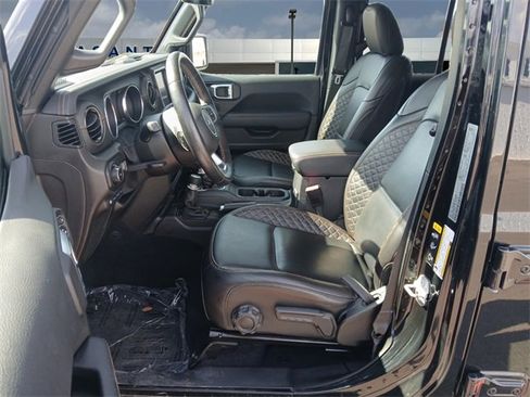 Used 2021 Jeep Wrangler Unlimited Sahara image 9