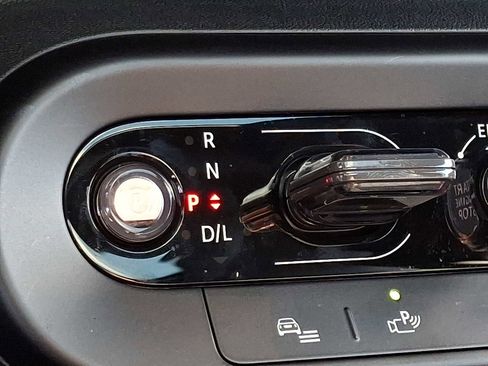 Used 2025 MINI Cooper 2-Door Hardtop image 16