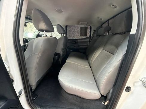 Used 2017 Toyota Tacoma SR RWD image 14