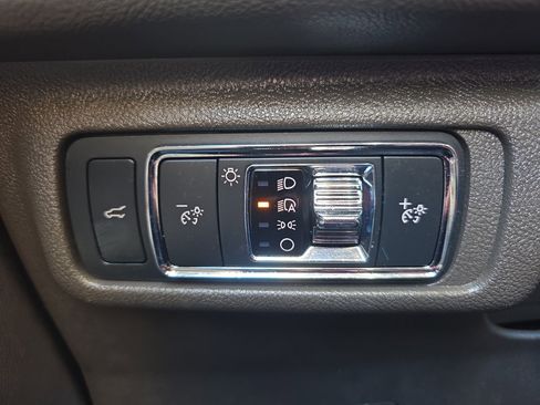 Used 2022 Lincoln Corsair AWD w/ Equipment Group 101A image 38