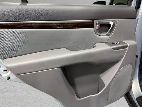 Used 2010 Hyundai Santa Fe GLS w/ Premium Pkg 2 FWD image 27