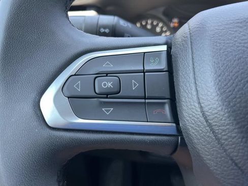 Used 2024 Jeep Compass Latitude AWD/4WD image 32