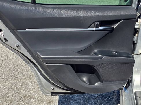 Used 2019 Toyota Camry SE FWD image 46