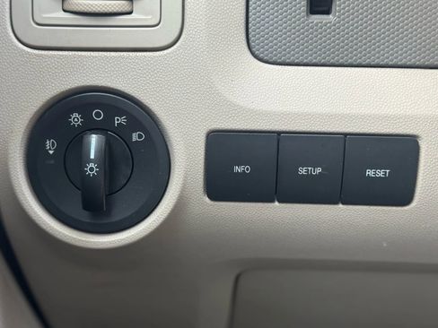 Used 2011 Ford Escape 2WD Hybrid image 31