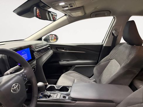 Used 2026 Toyota Camry LE w/ Convenience Package FWD image 10