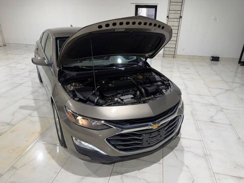Used 2020 Chevrolet Malibu LT FWD image 4