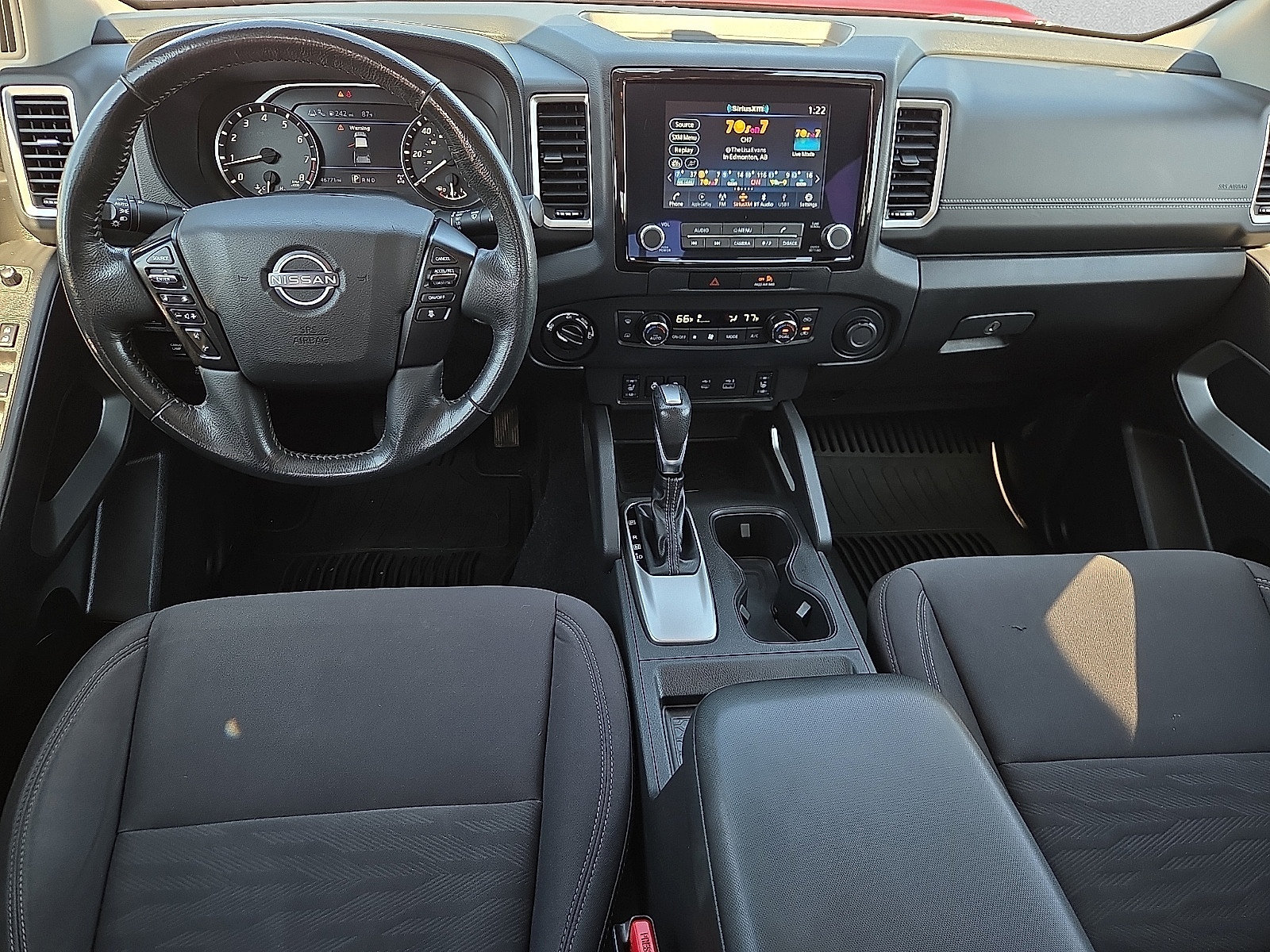 Used 2022 Nissan Frontier SV AWD/4WD image 11