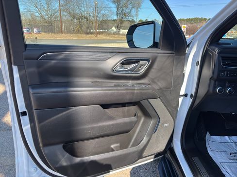 Used 2024 GMC Yukon SLT image 14