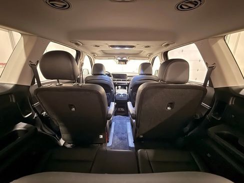 Used 2025 Kia Telluride S image 34