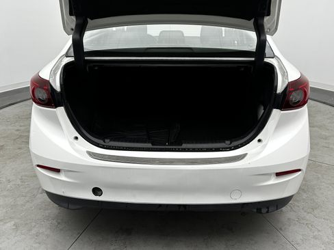 Used 2018 MAZDA MAZDA3 Touring image 28