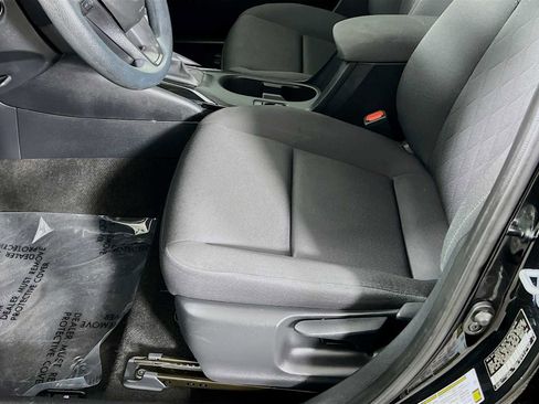 Used 2024 Toyota Corolla LE image 19