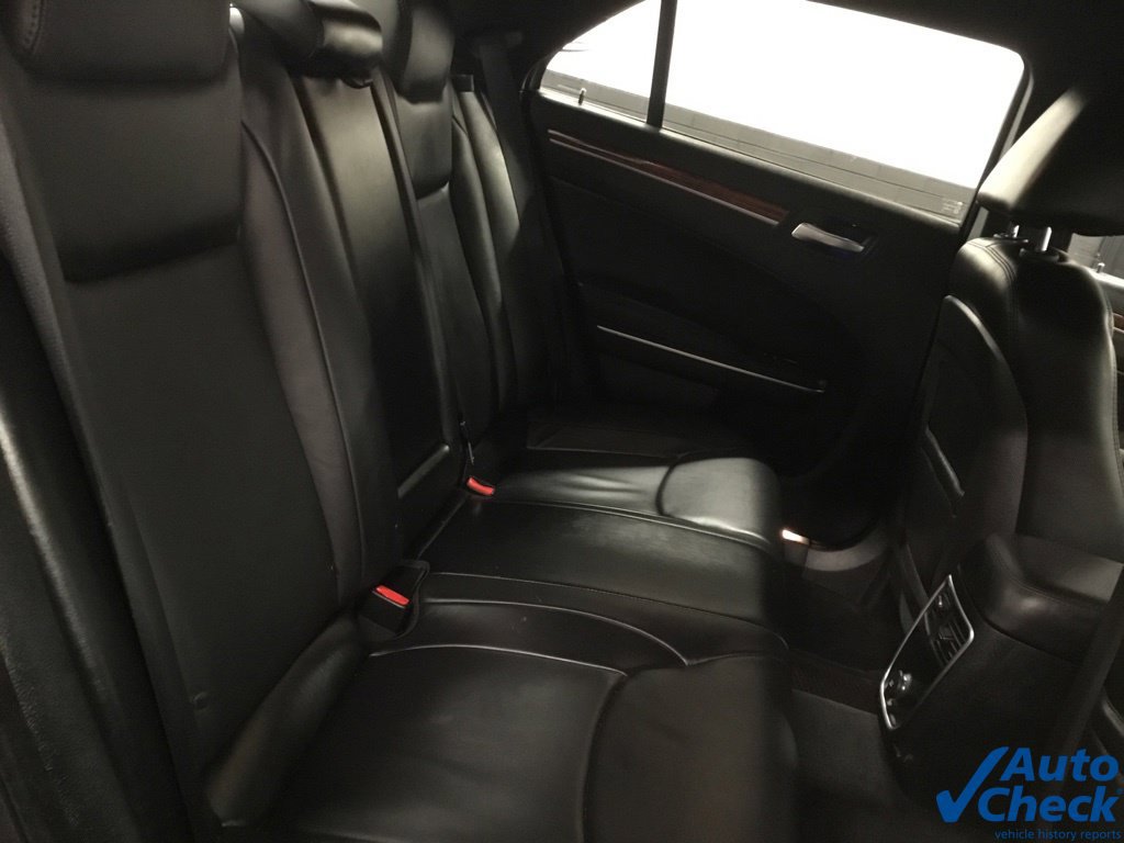 Used 2013 Chrysler 300 AWD w/ Driver Convenience Group image 31