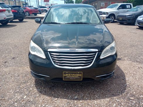 Used 2012 Chrysler 200 LX image 2