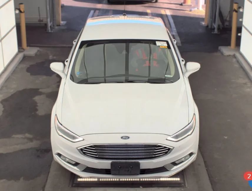 Used 2017 Ford Fusion SE w/ Equipment Group 602A FWD image 3