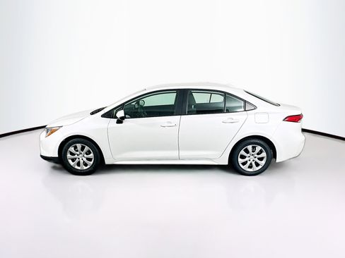 Used 2024 Toyota Corolla LE image 4