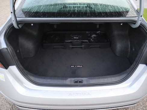 New 2025 Nissan Altima 2.5 SL image 40