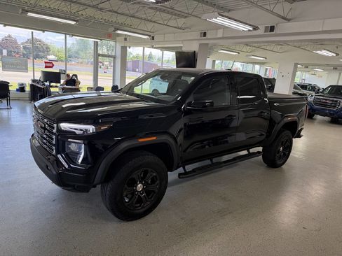 Used 2023 GMC Canyon Elevation w/ Convenience Package AWD/4WD image 6