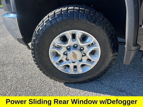 Used 2024 Chevrolet Silverado 2500 LTZ w/ LTZ Convenience Package image 26