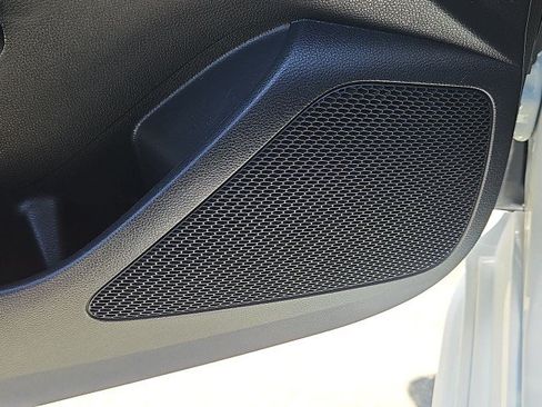 Used 2021 Toyota Corolla LE w/ Carpet Mat Package (TMS) FWD image 23