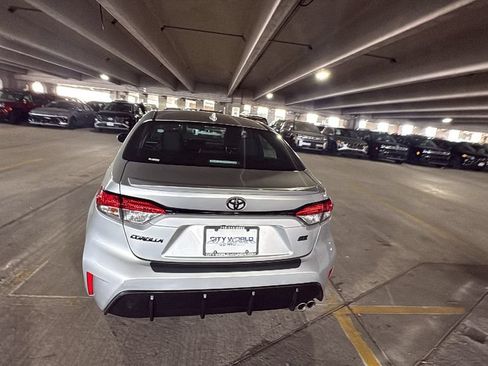 Used 2025 Toyota Corolla SE FWD image 4