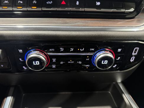 Used 2023 GMC Sierra 1500 SLT w/ SLT Convenience Package AWD/4WD image 33